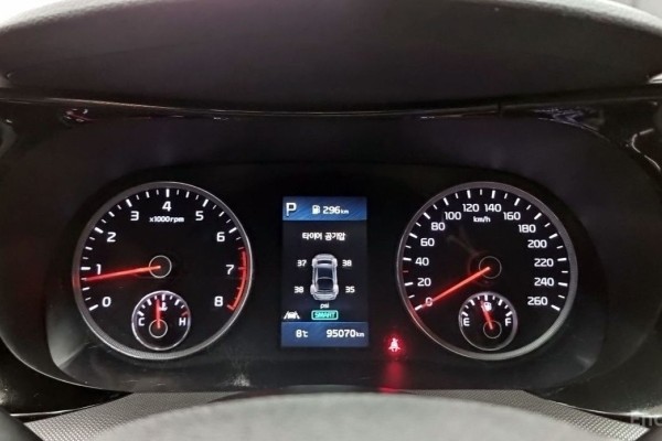 2021 Kia K5 с пробегом 95 000 км