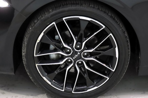 2021 Kia K5 с пробегом 93 436 км