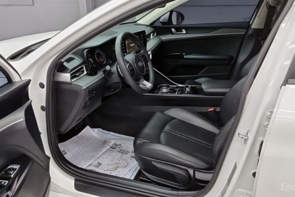 2021 Kia K5 с пробегом 95 000 км