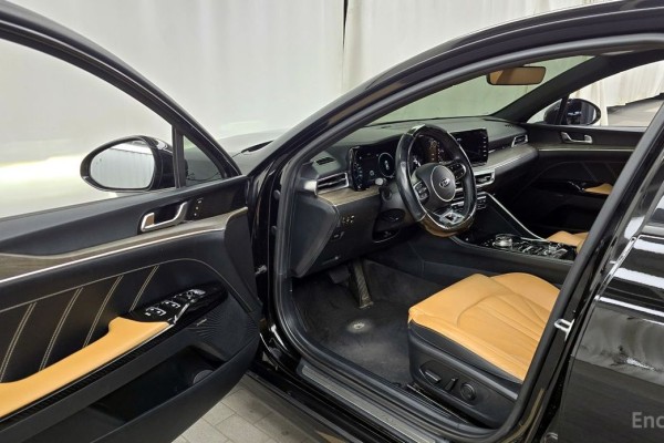 2021 Kia K5 с пробегом 83 775 км