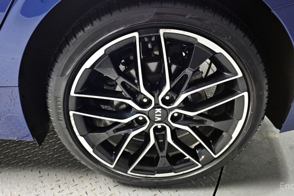 2021 Kia K5 с пробегом 37 274 км