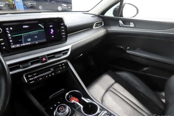 2021 Kia K5 с пробегом 93 436 км