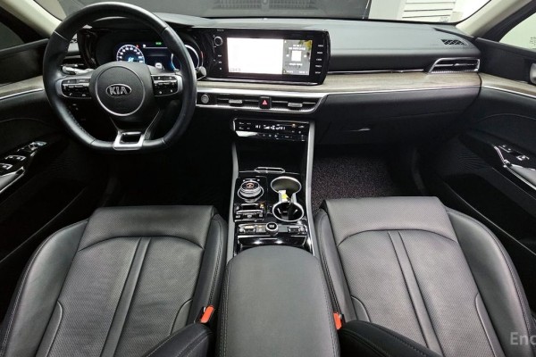 2021 Kia K5 с пробегом 37 274 км