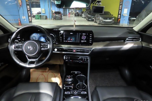 2021 Kia K5 с пробегом 71 993 км