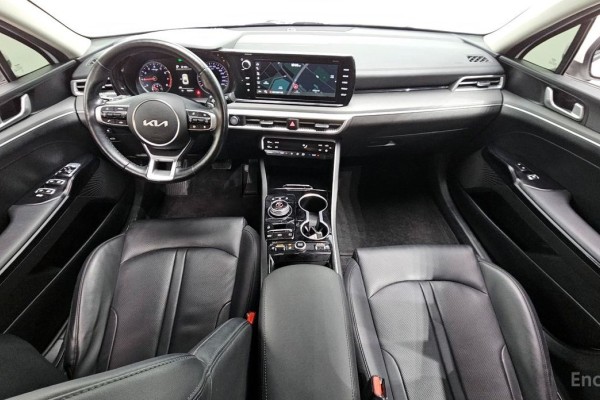2022 Kia K5 с пробегом 76 253 км