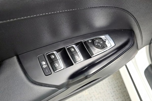 2022 Kia K5 с пробегом 76 253 км