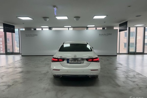 2022 Mercedes-Benz E-Класс с пробегом 90 579 км