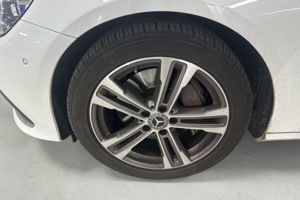 2022 Mercedes-Benz E-Класс с пробегом 90 579 км