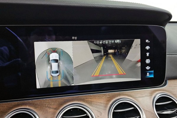 2022 Mercedes-Benz E-Класс с пробегом 53 502 км