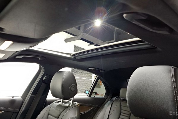 2022 Mercedes-Benz E-Класс с пробегом 53 502 км