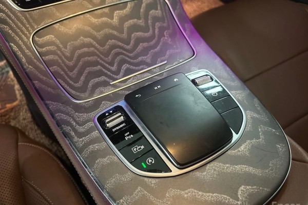 2022 Mercedes-Benz E-Класс с пробегом 90 579 км