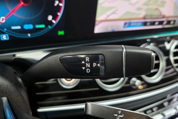 2021 Mercedes-Benz E-Класс с пробегом 101 936 км