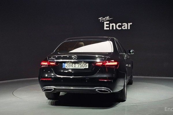 2022 Mercedes-Benz E-Класс с пробегом 40 269 км