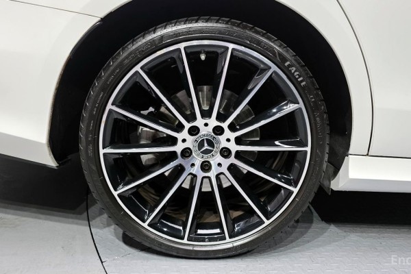 2022 Mercedes-Benz E-Класс с пробегом 45 978 км