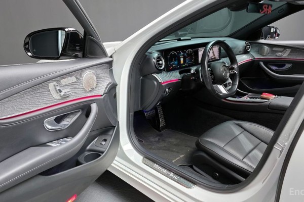 2022 Mercedes-Benz E-Класс с пробегом 45 978 км