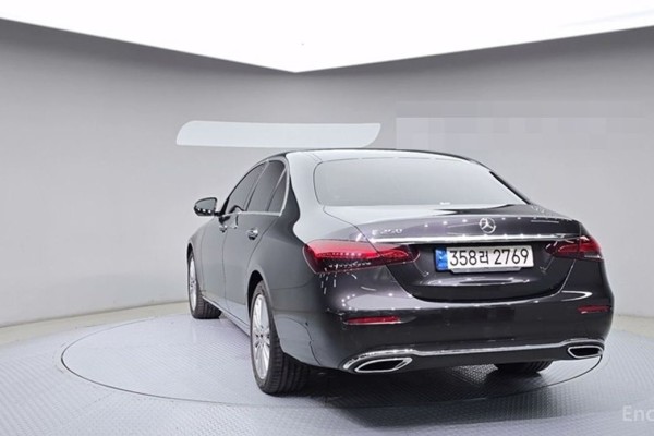 2022 Mercedes-Benz E-Класс с пробегом 61 620 км