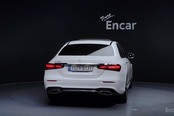 2022 Mercedes-Benz E-Класс с пробегом 51 135 км