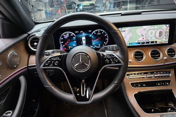 2022 Mercedes-Benz E-Класс с пробегом 40 381 км