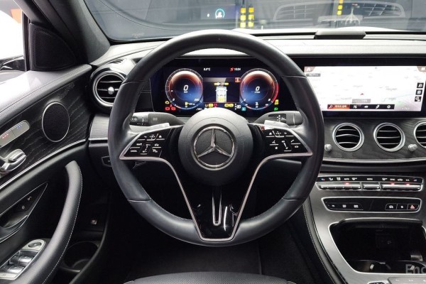 2022 Mercedes-Benz E-Класс с пробегом 51 135 км