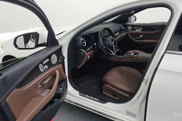 2021 Mercedes-Benz E-Класс с пробегом 44 232 км