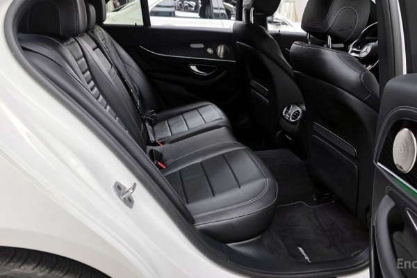 2022 Mercedes-Benz E-Класс с пробегом 73 554 км