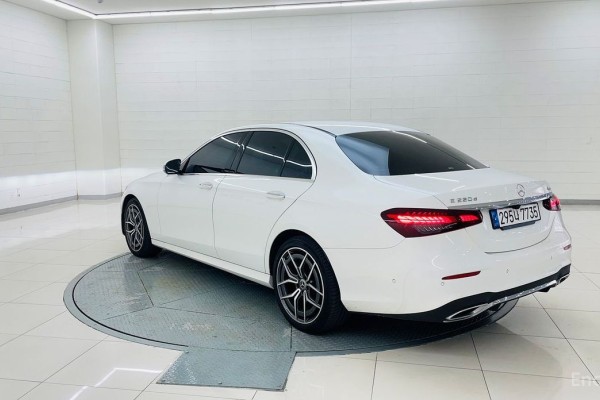 2021 Mercedes-Benz E-Класс с пробегом 45 054 км