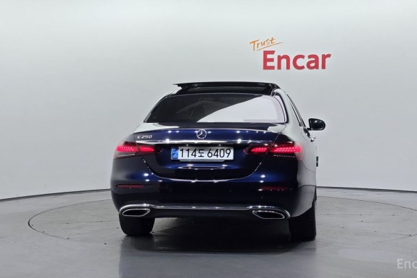 2022 Mercedes-Benz E-Класс с пробегом 43 092 км