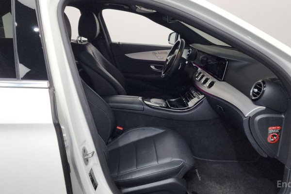 2021 Mercedes-Benz E-Класс с пробегом 51 815 км