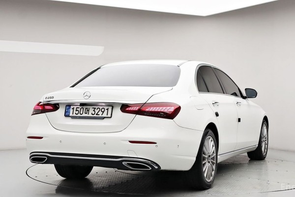 2021 Mercedes-Benz E-Класс с пробегом 45 813 км