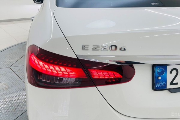 2021 Mercedes-Benz E-Класс с пробегом 45 054 км