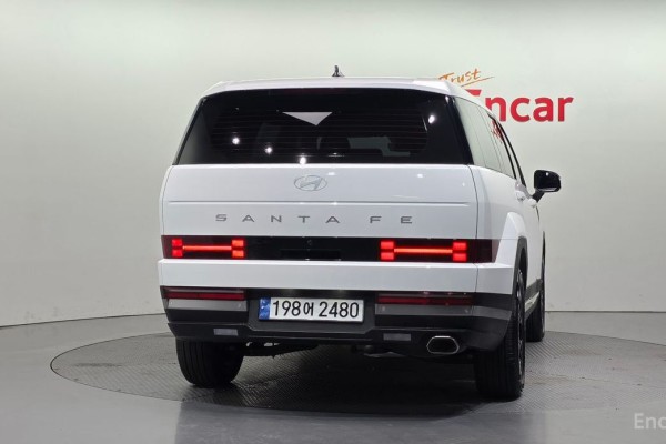2023 Hyundai Santa Fe с пробегом 8 240 км