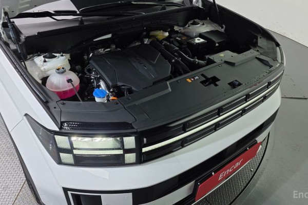 2023 Hyundai Santa Fe с пробегом 8 240 км