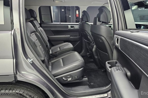 2023 Hyundai Santa Fe с пробегом 33 409 км