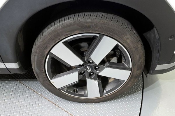 2024 Hyundai Santa Fe с пробегом 24 283 км