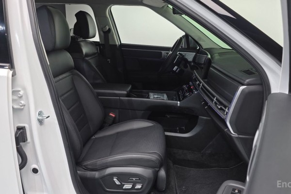 2025 Hyundai Santa Fe с пробегом 8 628 км