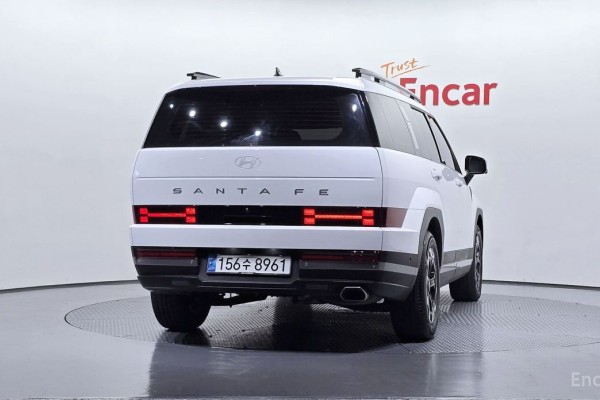 2023 Hyundai Santa Fe с пробегом 15 807 км