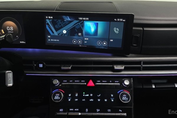 2025 Hyundai Santa Fe с пробегом 8 628 км