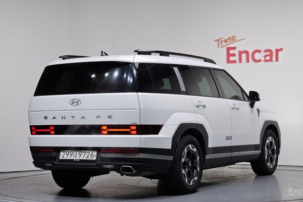 2023 Hyundai Santa Fe с пробегом 57 076 км