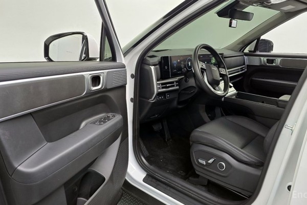 2023 Hyundai Santa Fe с пробегом 15 807 км