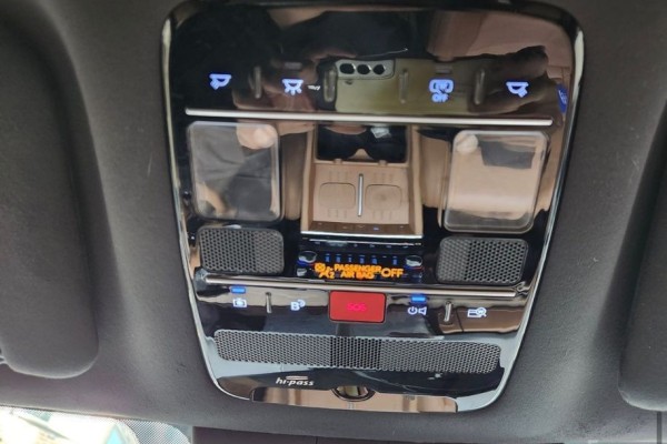 2025 Hyundai Santa Fe с пробегом 9 500 км