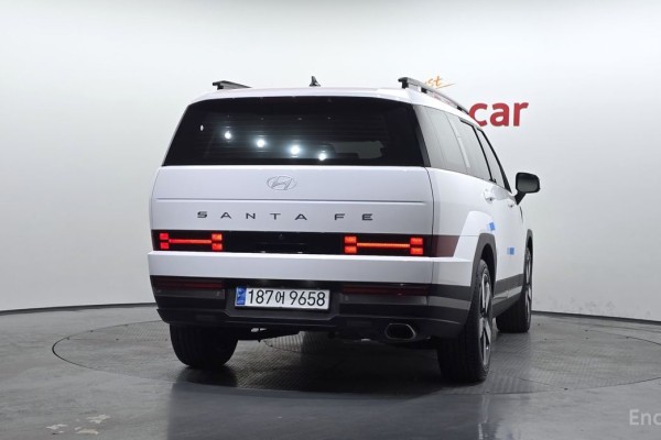 2023 Hyundai Santa Fe с пробегом 43 765 км