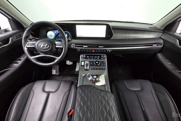 2023 Hyundai Palisade с пробегом 14 989 км