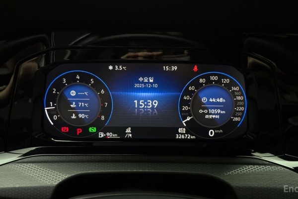 2022 Volkswagen Golf с пробегом 32 672 км