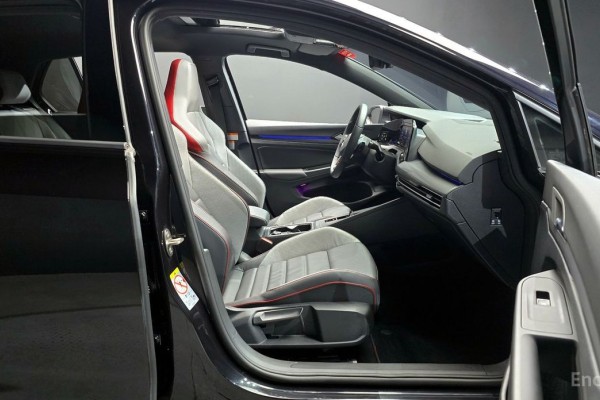 2022 Volkswagen Golf с пробегом 32 672 км