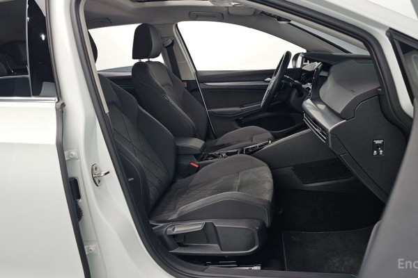 2022 Volkswagen Golf с пробегом 19 408 км