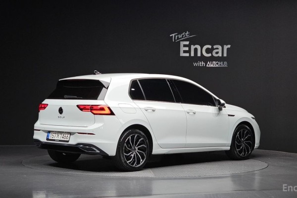 2022 Volkswagen Golf с пробегом 33 389 км