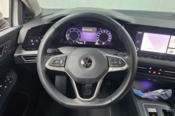 2022 Volkswagen Golf с пробегом 33 389 км