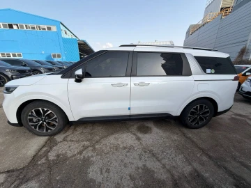 2021 Kia Carnival с пробегом 116 367 км