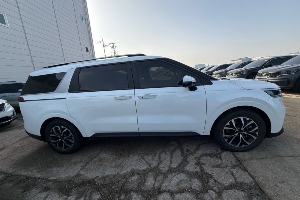 2021 Kia Carnival с пробегом 116 367 км
