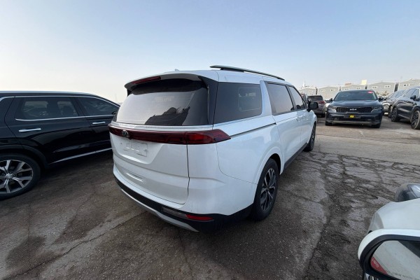 2021 Kia Carnival с пробегом 116 367 км